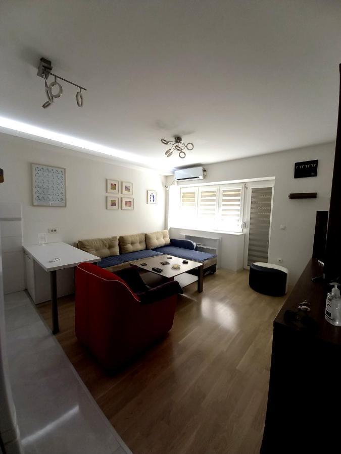 Skopje Contemporary Apartment 外观 照片