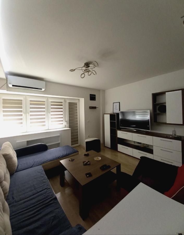 Skopje Contemporary Apartment 外观 照片